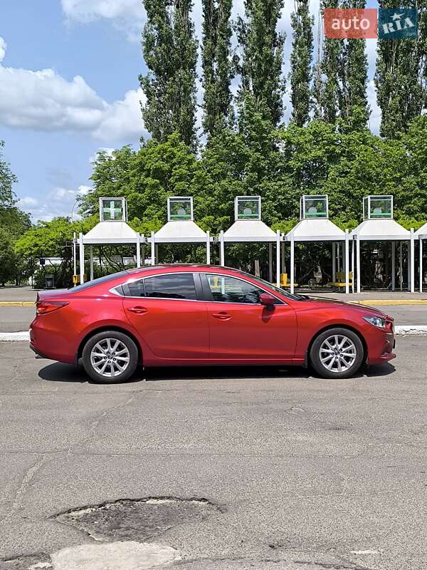 Седан Mazda 6 2014 в Южноукраинске