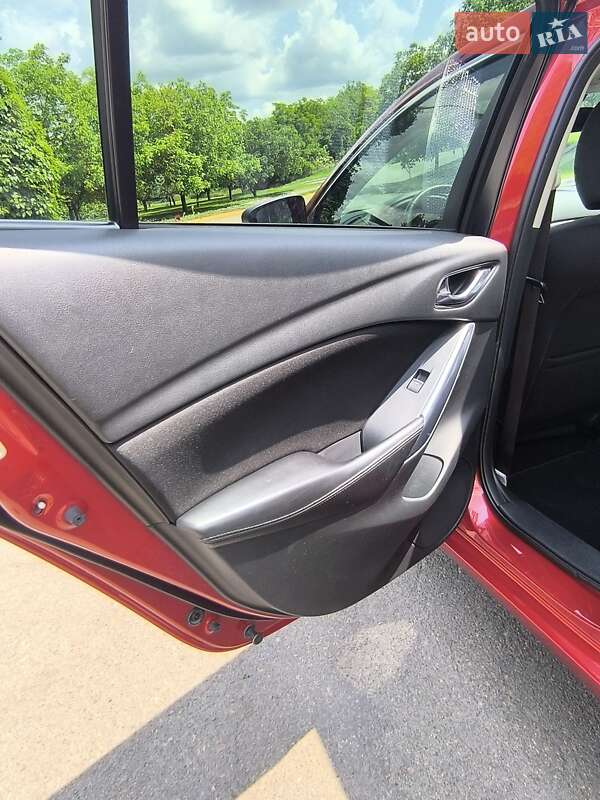 Седан Mazda 6 2014 в Южноукраинске