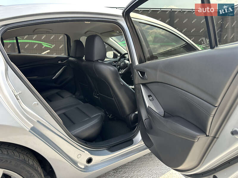 Седан Mazda 6 2016 в Киеве