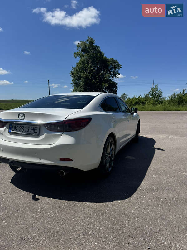 Седан Mazda 6 2016 в Дубно