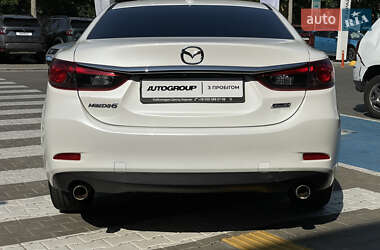Седан Mazda 6 2015 в 
