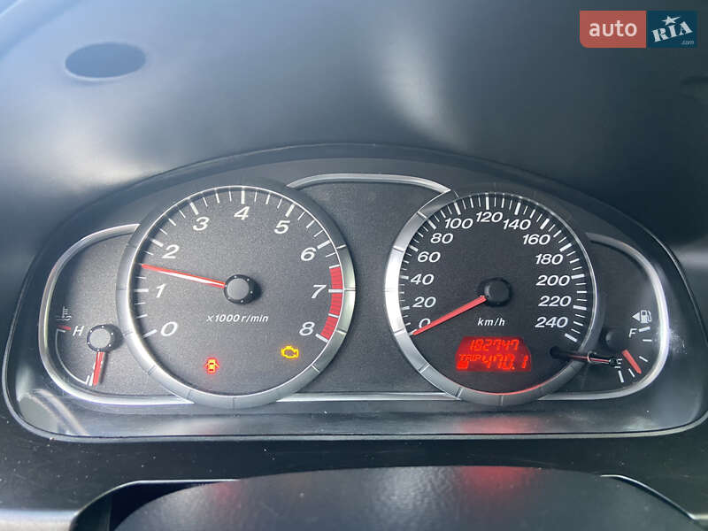 Седан Mazda 6 2006 в Гнивани