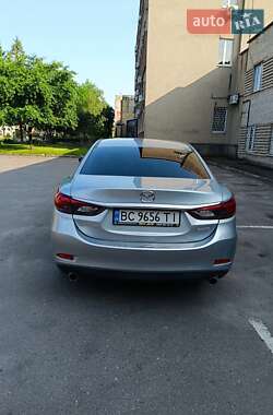 Седан Mazda 6 2015 в 