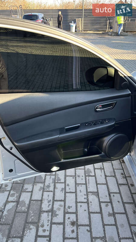 Универсал Mazda 6 2011 в Ивано-Франковске