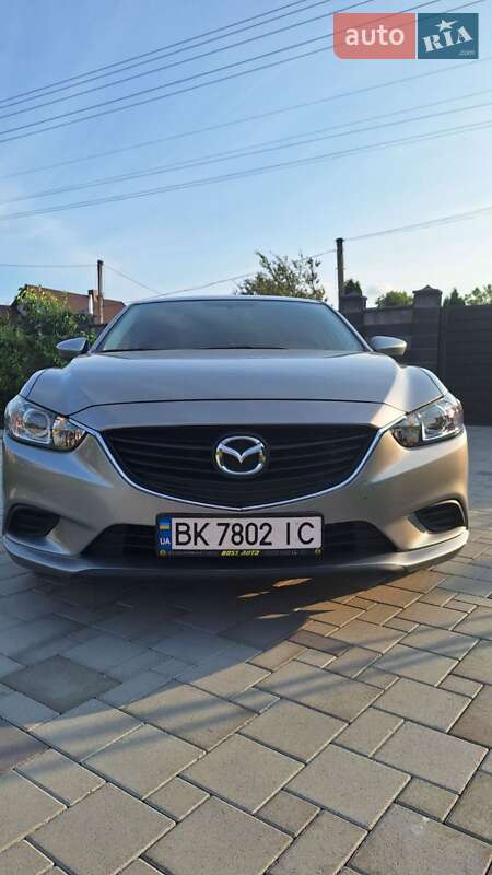 Седан Mazda 6 2014 в Сарнах