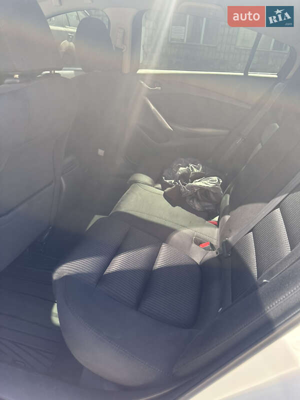 Седан Mazda 6 2013 в Киеве