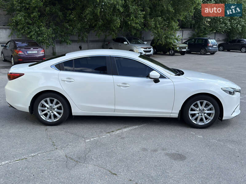 Седан Mazda 6 2015 в Кропивницком
