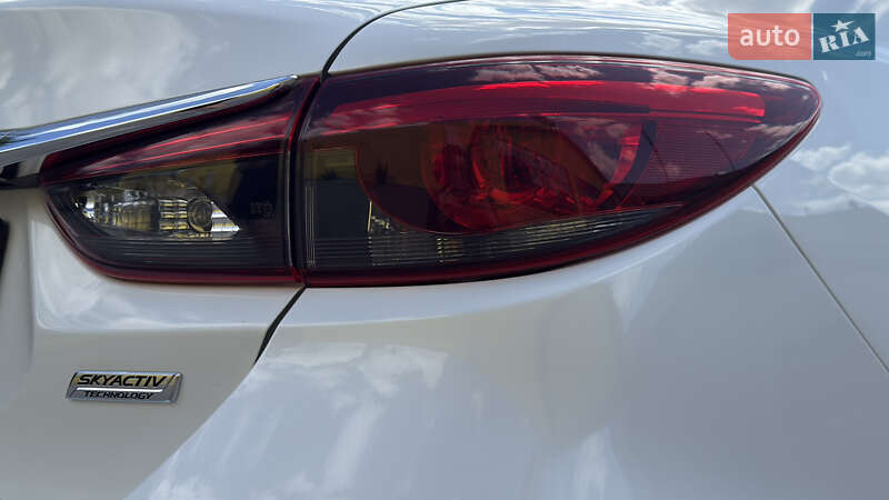 Седан Mazda 6 2015 в Кропивницком