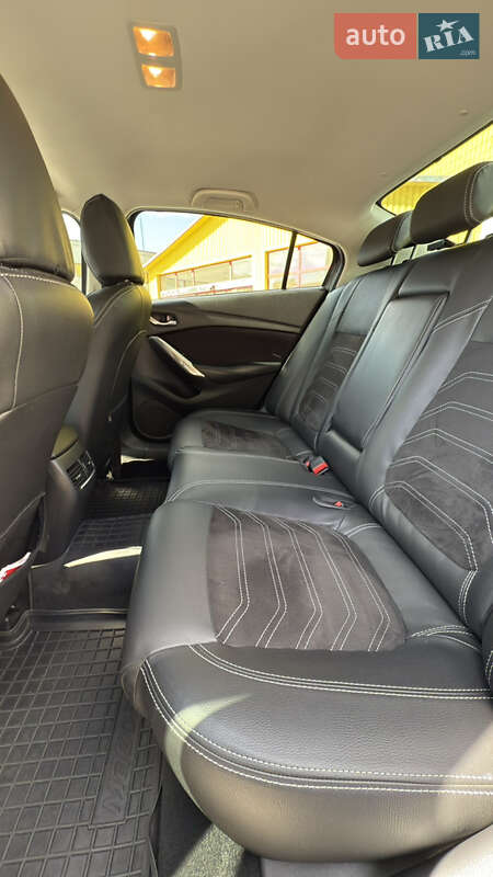 Седан Mazda 6 2015 в Кропивницком