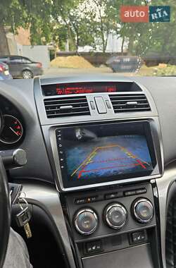 Седан Mazda 6 2010 в 