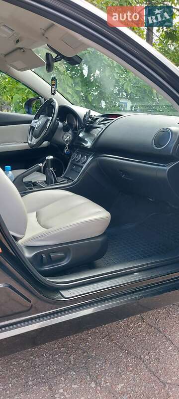 Универсал Mazda 6 2009 в Чернигове