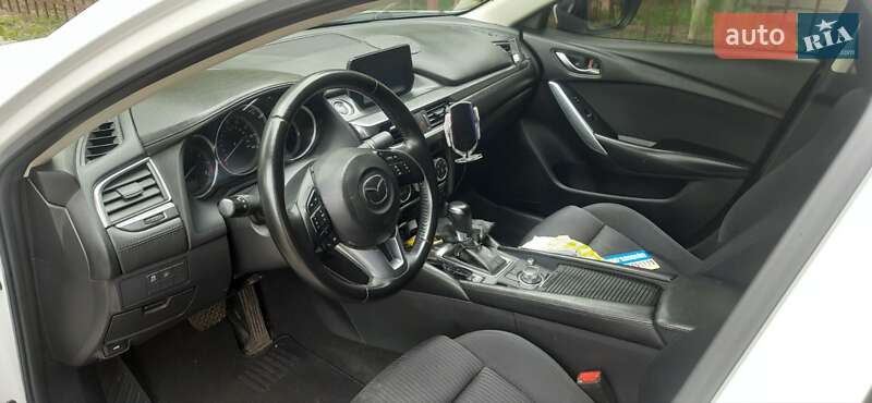 Седан Mazda 6 2016 в Киеве