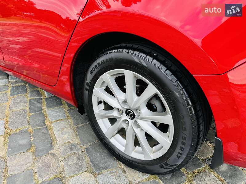 Седан Mazda 6 2017 в Киеве