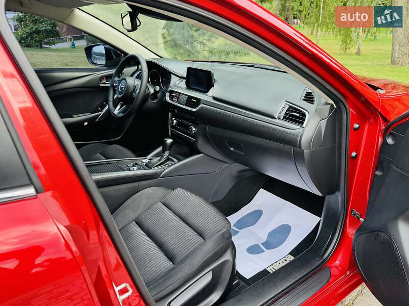Седан Mazda 6 2017 в Киеве