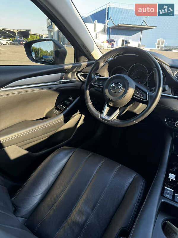 Седан Mazda 6 2018 в Киеве