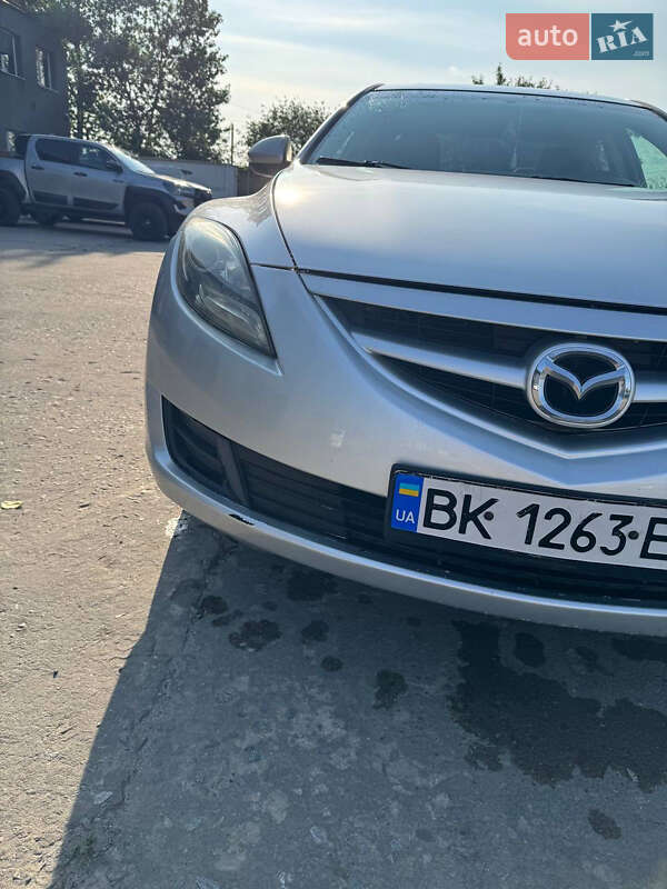 Седан Mazda 6 2011 в Вараше