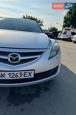 Седан Mazda 6 2011 в 