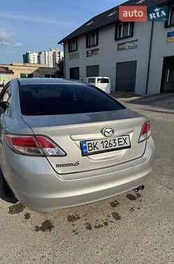 Седан Mazda 6 2011 в 