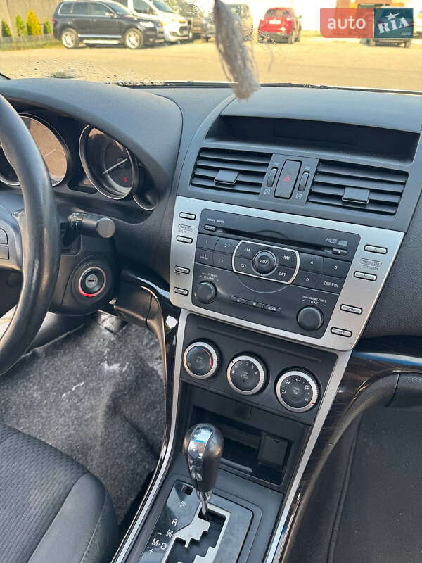 Седан Mazda 6 2011 в Вараше