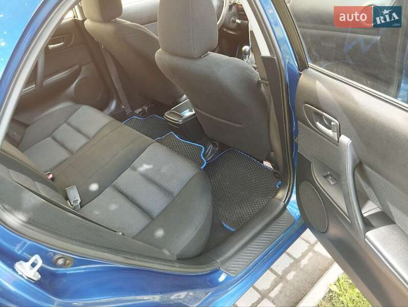 Седан Mazda 6 2005 в Луцке
