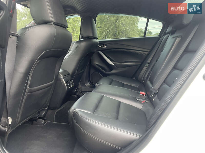 Седан Mazda 6 2014 в Херсоне