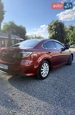 Седан Mazda 6 2011 в 