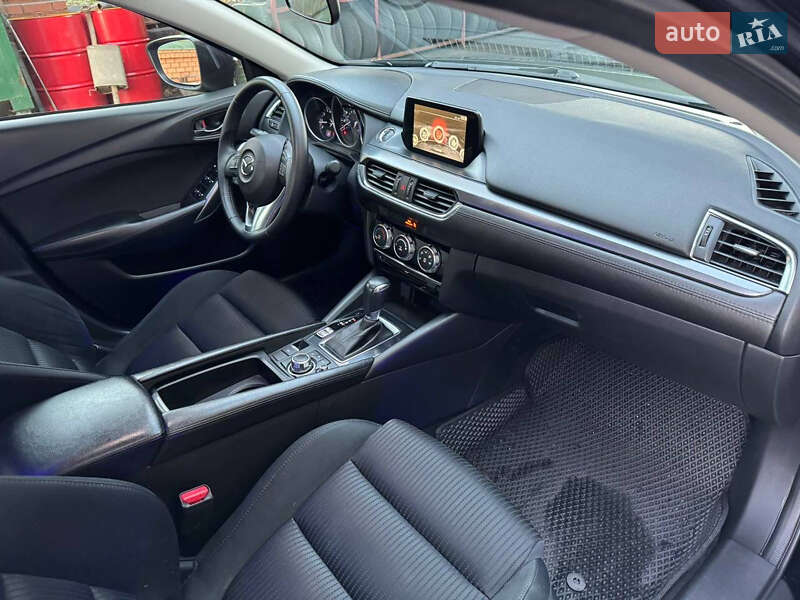 Седан Mazda 6 2016 в Запоріжжі