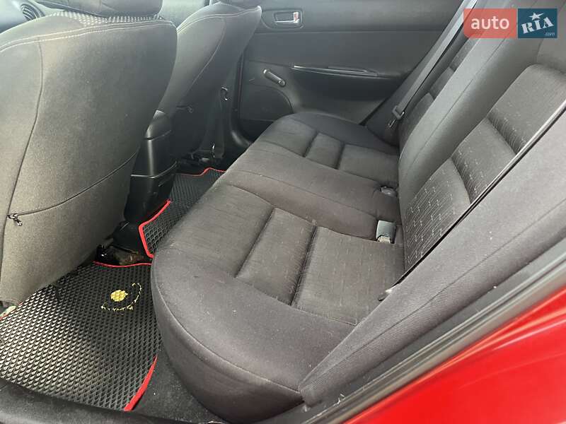Седан Mazda 6 2004 в Одессе