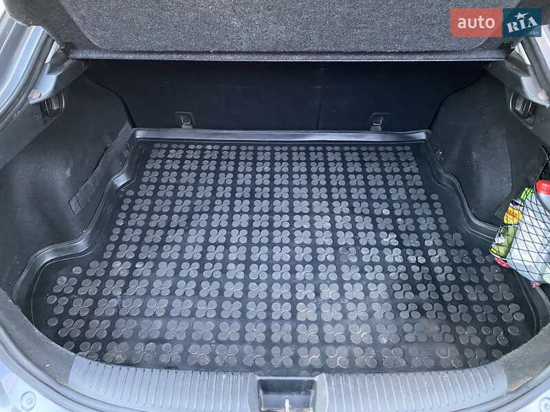 Лифтбек Mazda 6 2006 в Виннице
