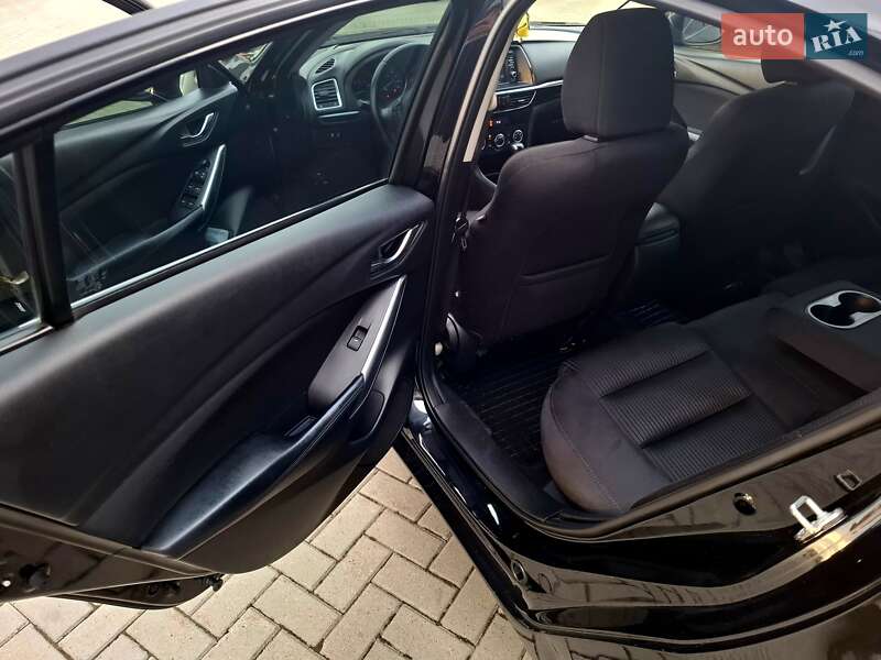 Седан Mazda 6 2014 в Мукачево