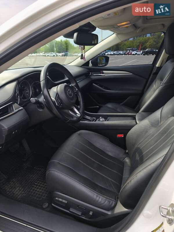Седан Mazda 6 2019 в Днепре