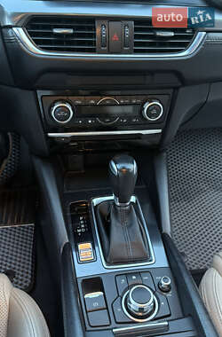 Седан Mazda 6 2016 в 