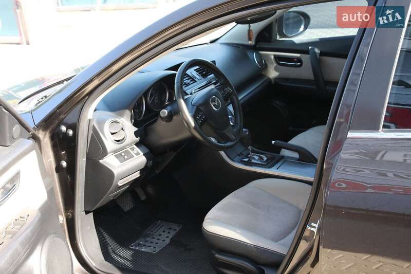 Лифтбек Mazda 6 2011 в Хмельницком