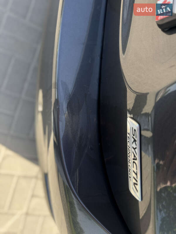 Седан Mazda 6 2013 в Днепре