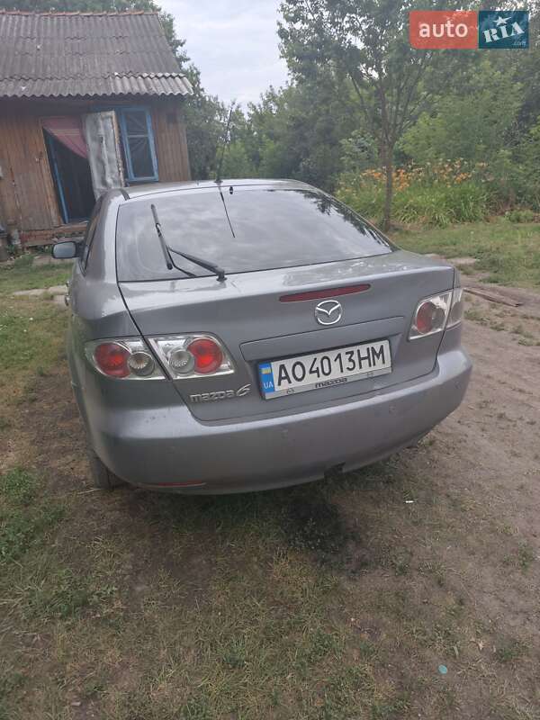 Седан Mazda 6 2004 в Чугуеве