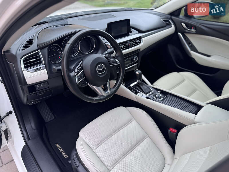 Седан Mazda 6 2016 в Киеве