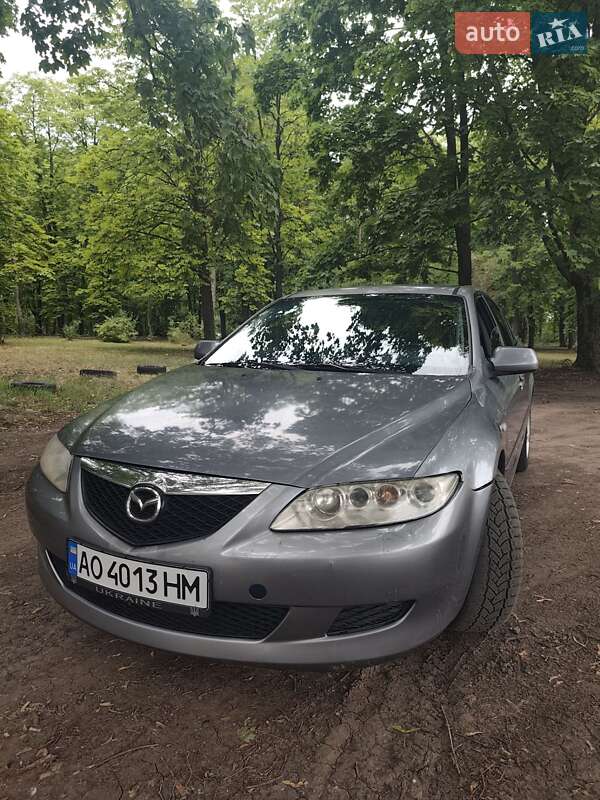 Седан Mazda 6 2004 в Чугуеве
