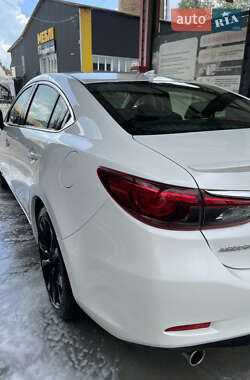 Седан Mazda 6 2015 в 