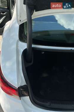 Седан Mazda 6 2015 в 