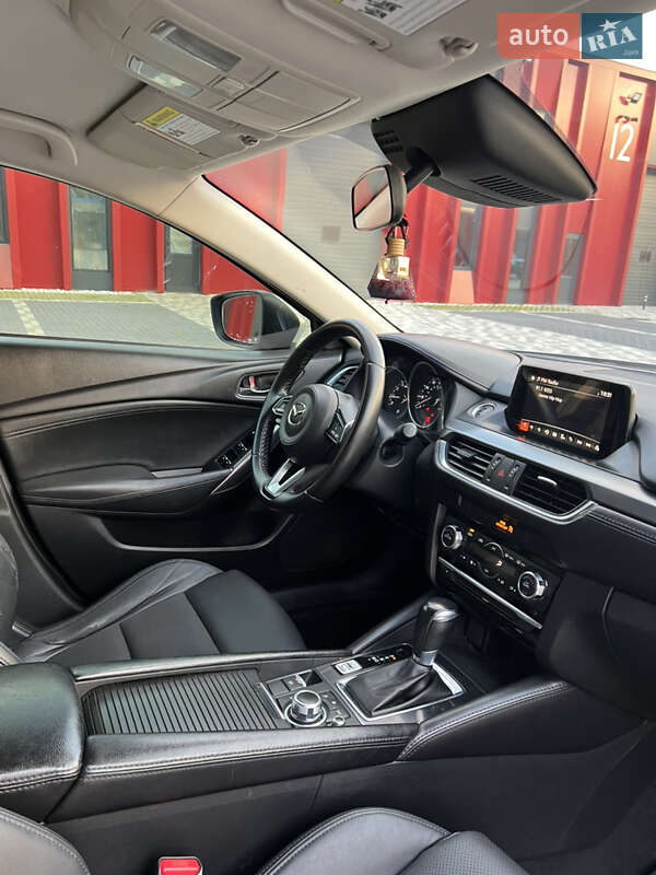 Седан Mazda 6 2016 в Львове
