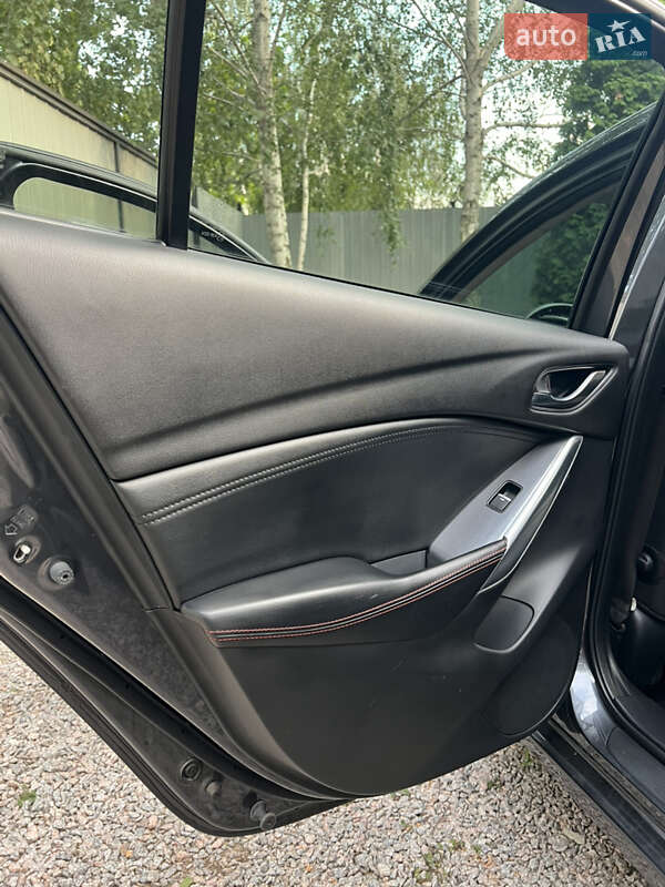 Седан Mazda 6 2015 в Нікополі