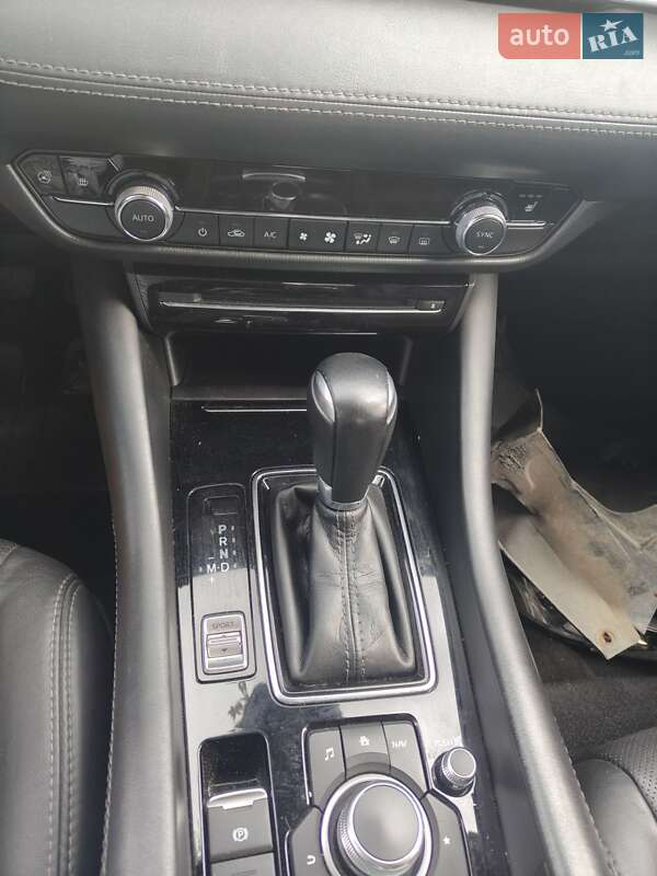 Седан Mazda 6 2019 в Остроге