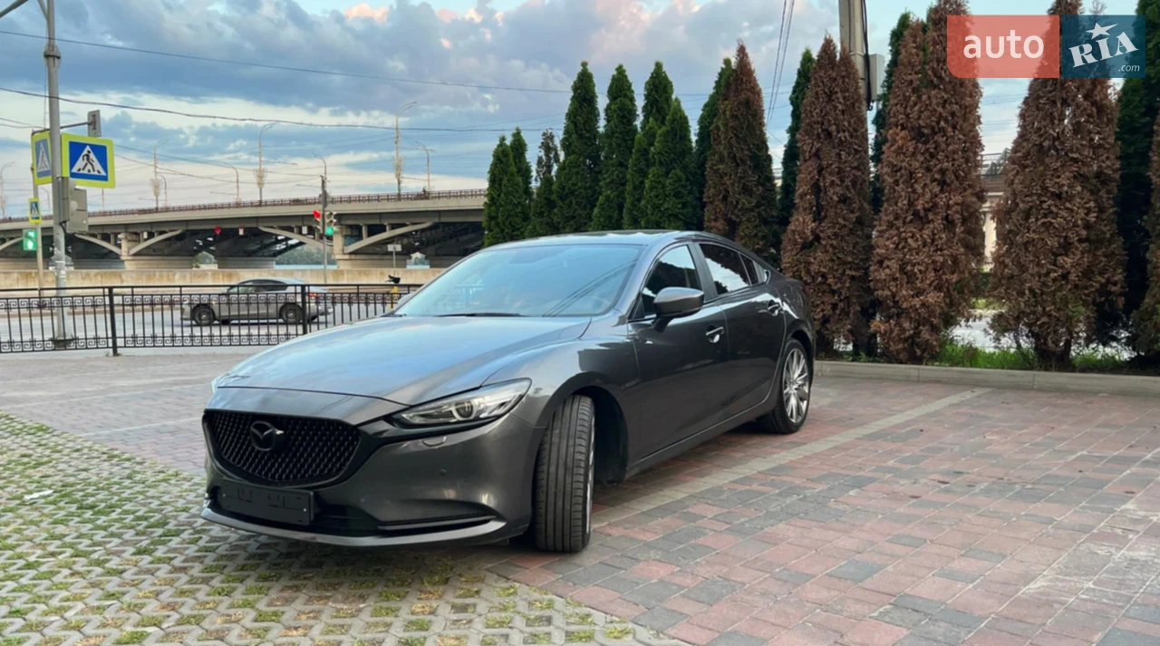 Продаю автівку з мінімальним ударом в америці 
В Україні без дтп
Grand Touring - гарна комплектація 
Автівка має декілька сколів на бампері та капоті, а так все чудово На будь які запитання відповім за телефоном, або пишіть у Телеграм 