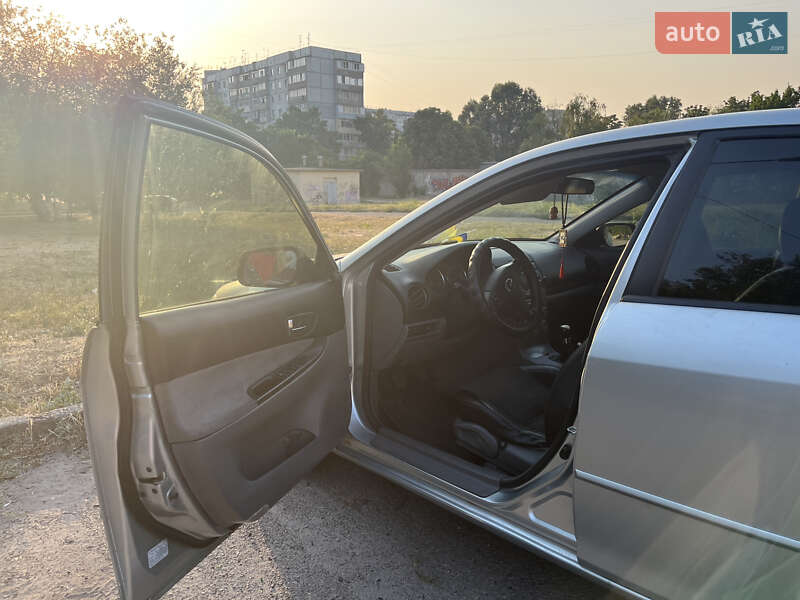 Седан Mazda 6 2004 в Запоріжжі