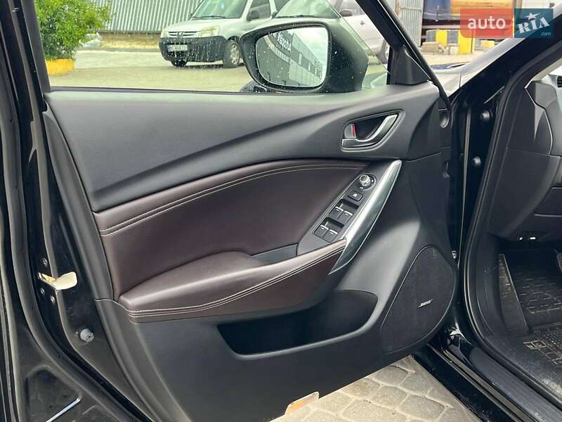 Седан Mazda 6 2015 в Львове