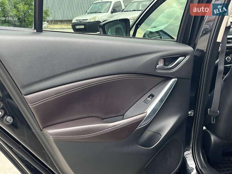 Седан Mazda 6 2015 в Львове