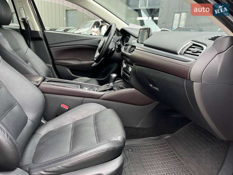 Седан Mazda 6 2015 в Львове