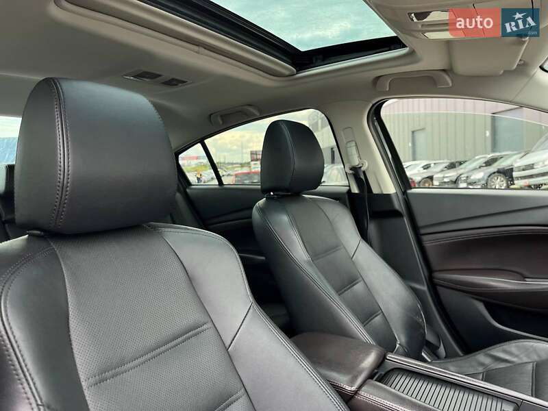 Седан Mazda 6 2015 в Львове
