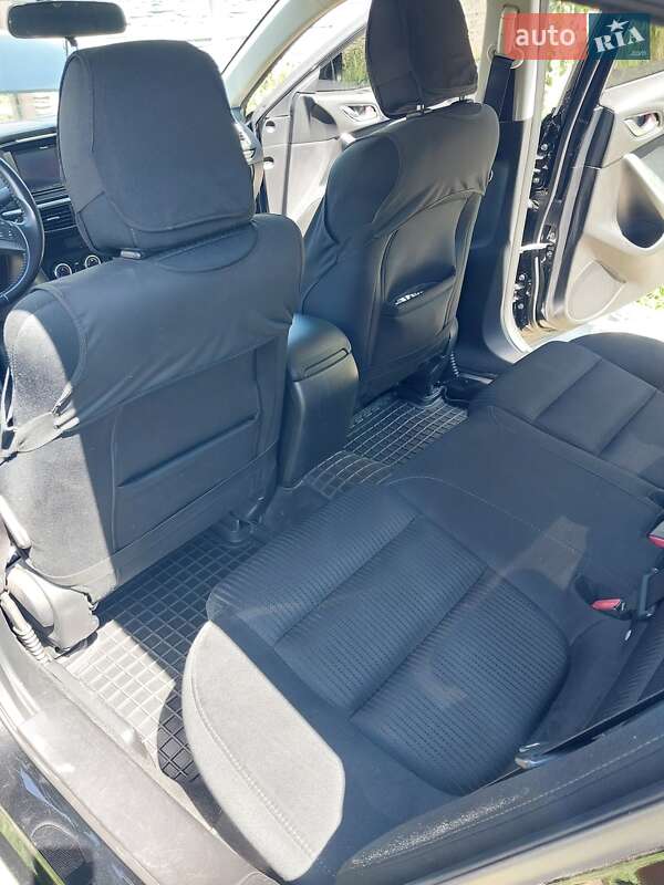 Седан Mazda 6 2014 в Полтаве