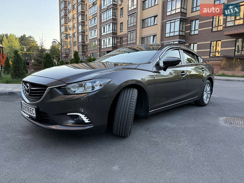 Седан Mazda 6 2015 в Чернигове
